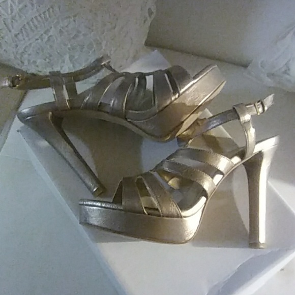 Shoes - Picture 4 of 4